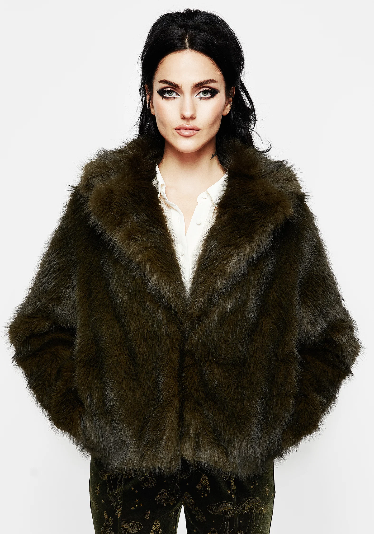 Monstrum Cropped Faux Fur Jacket - Image 9