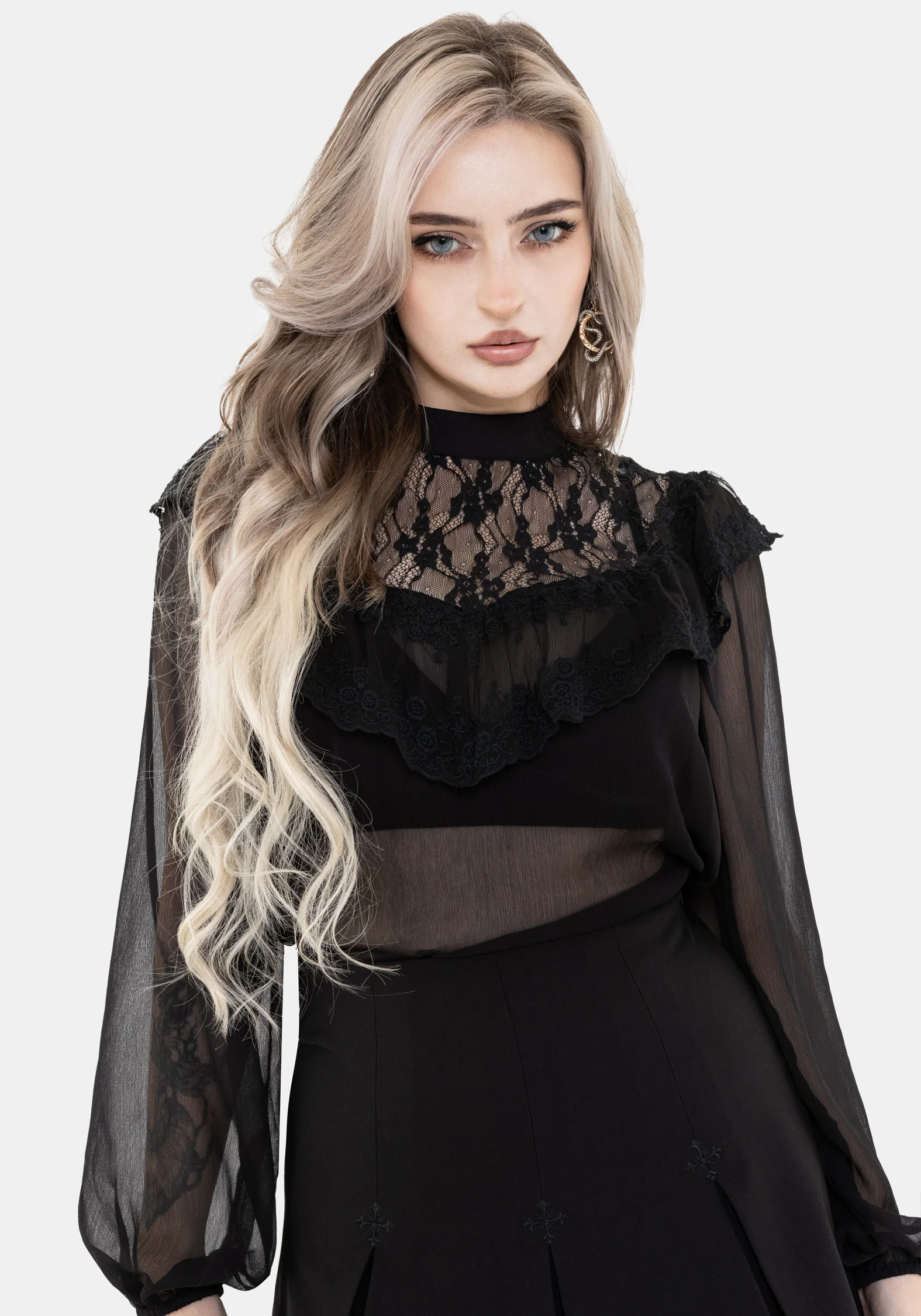 Myr Contrast Ruffle Lace Blouse - Image 5