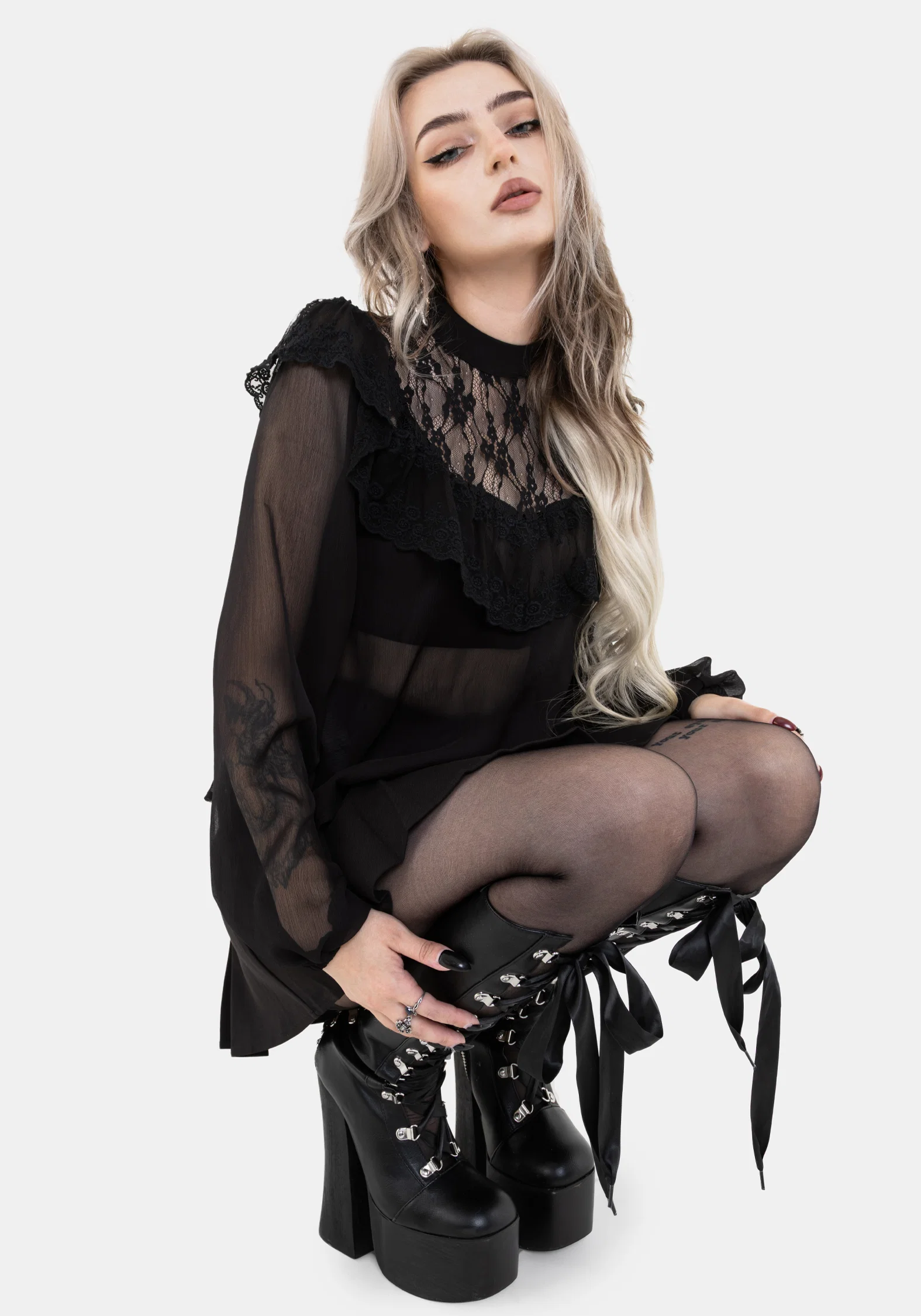Myr Contrast Ruffle Lace Blouse - Image 8