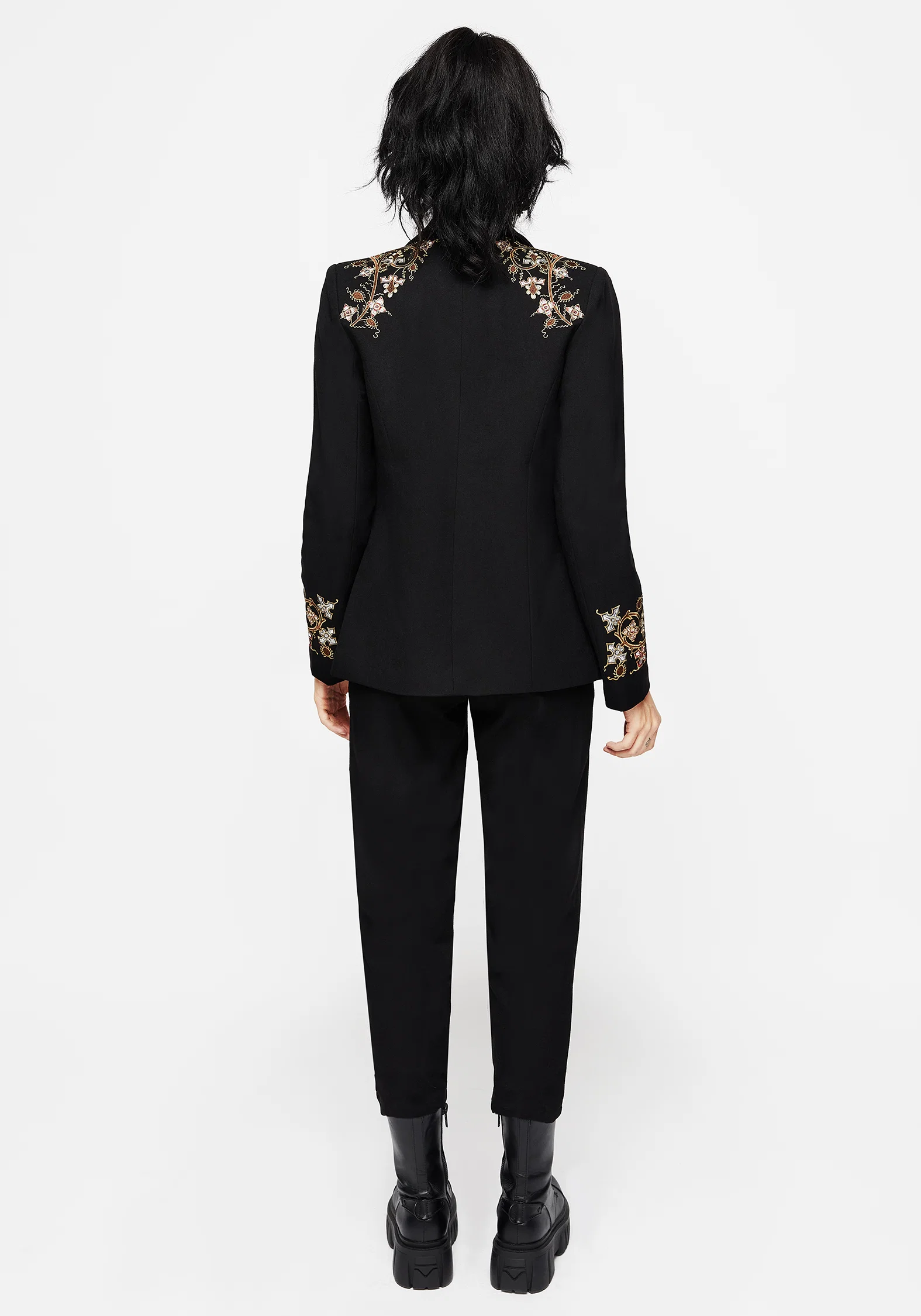 Nasturtium Floral Embroidered Relaxed Blazer - Image 9