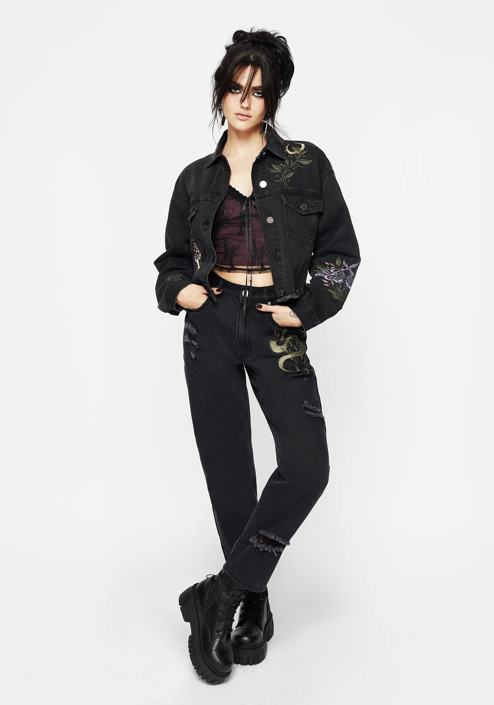 Nirah Embroidered Distressed Mom Jeans - Image 4
