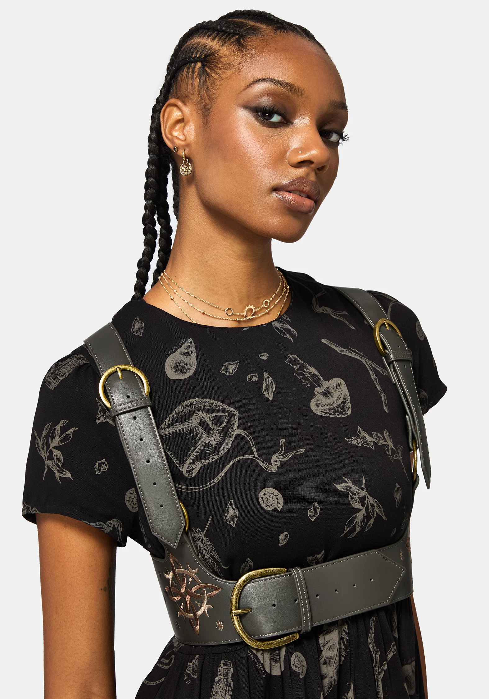 Nyelle Witch Embroidered Harness - Image 2