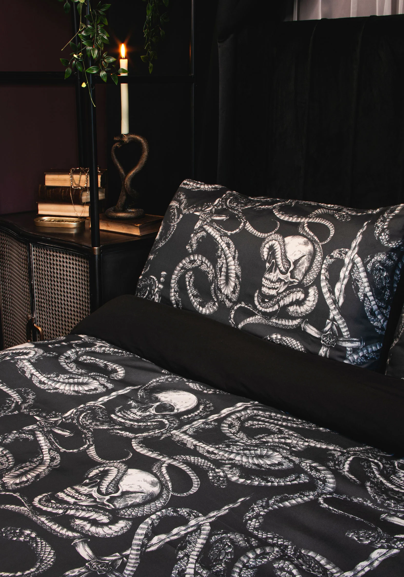 Ophion Bedding Set - UK Double - Image 6