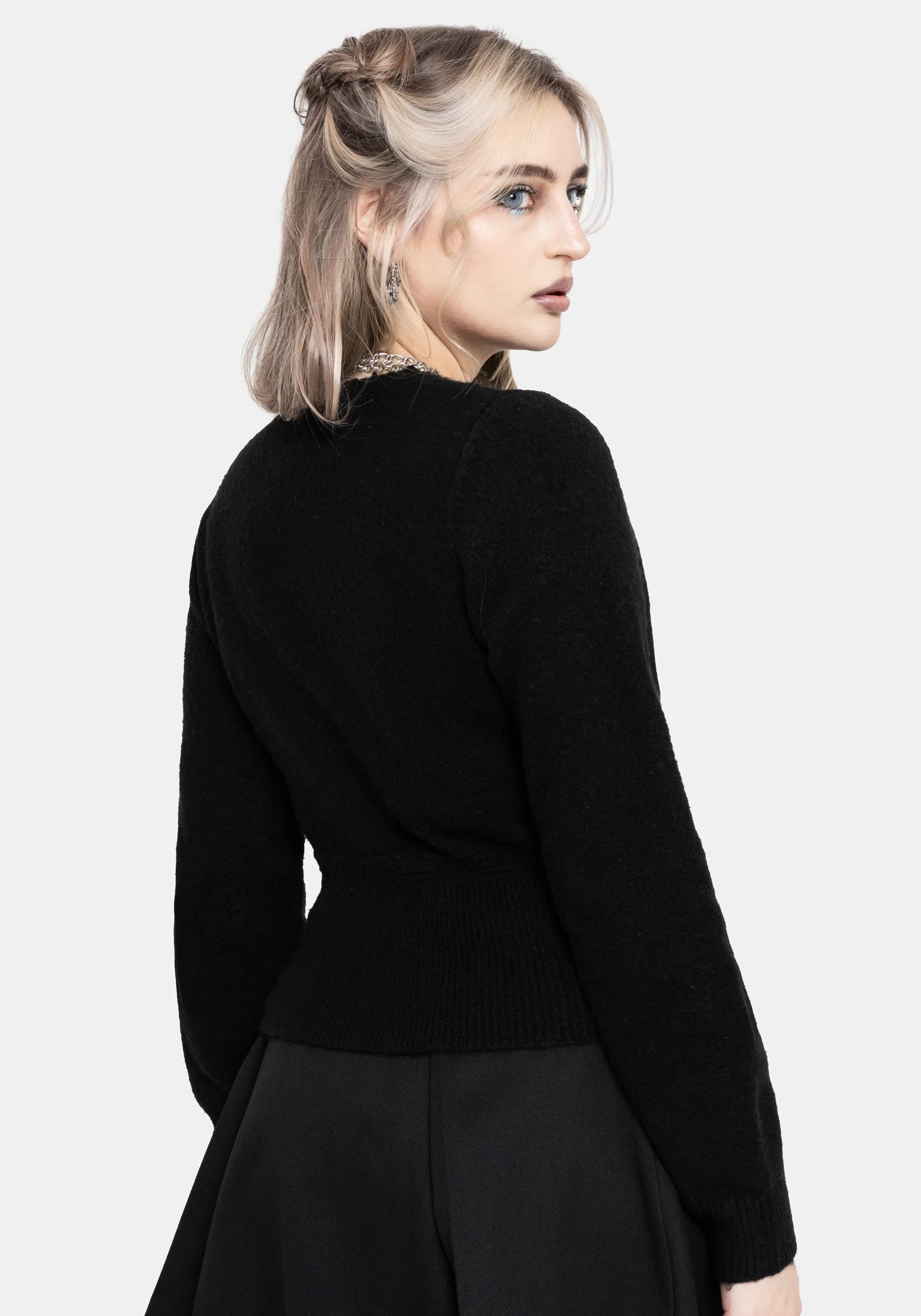Rime Embroidered V-Neck Fitted Cardigan - Image 3