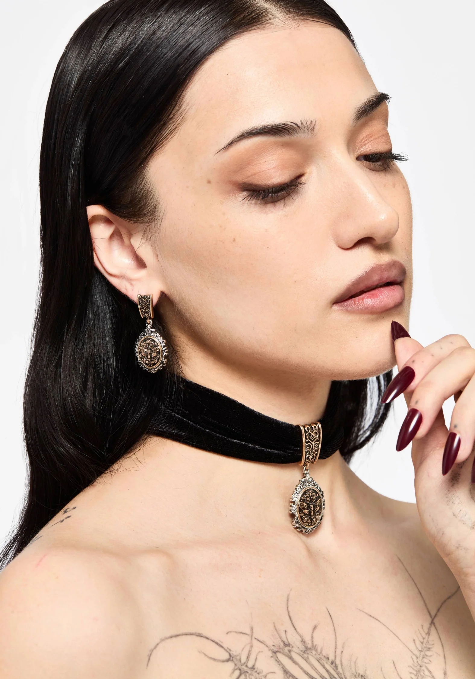 Rosamoth Cameo Drop Earrings - Image 5