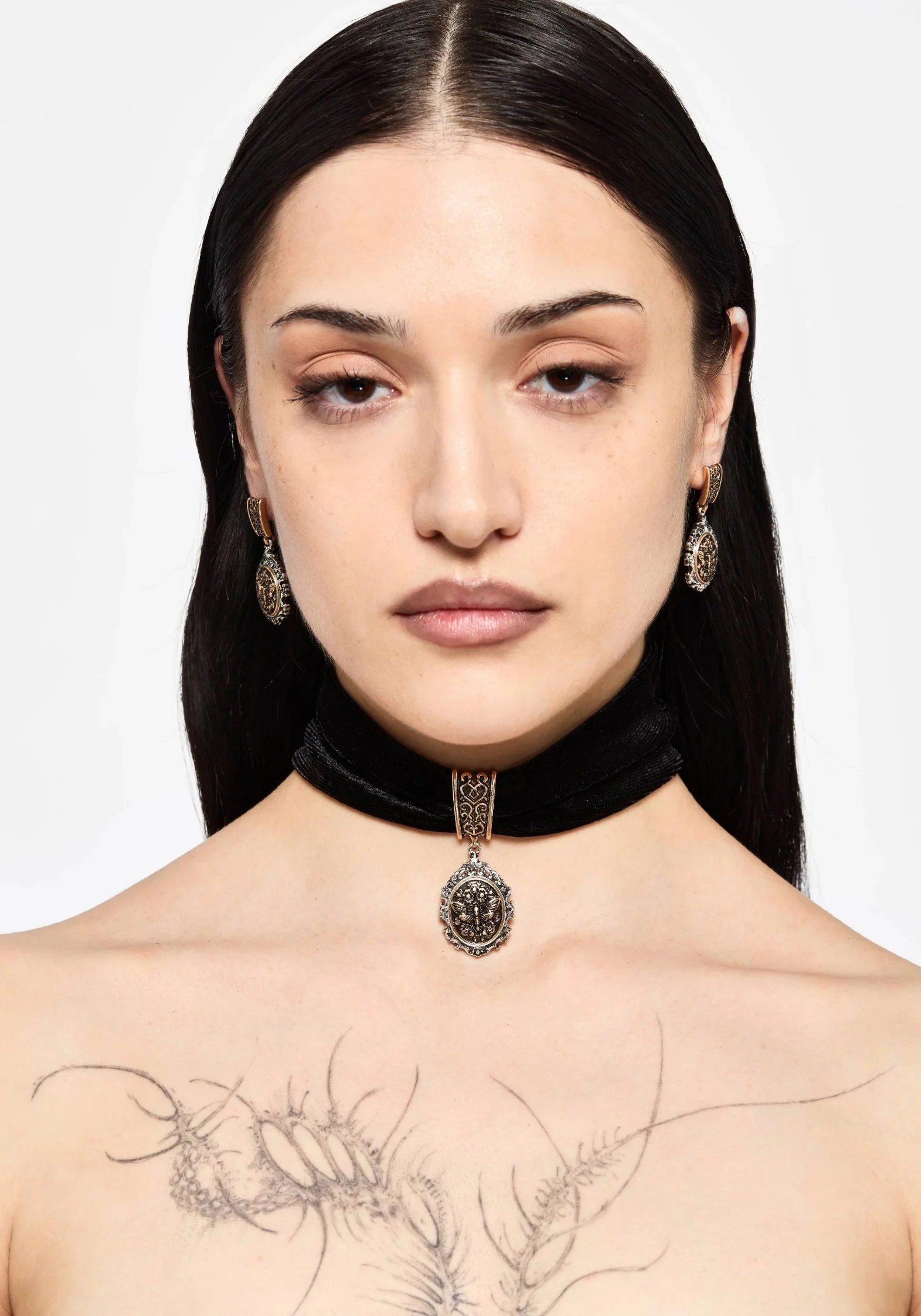 Rosamoth Cameo Drop Earrings - Image 6