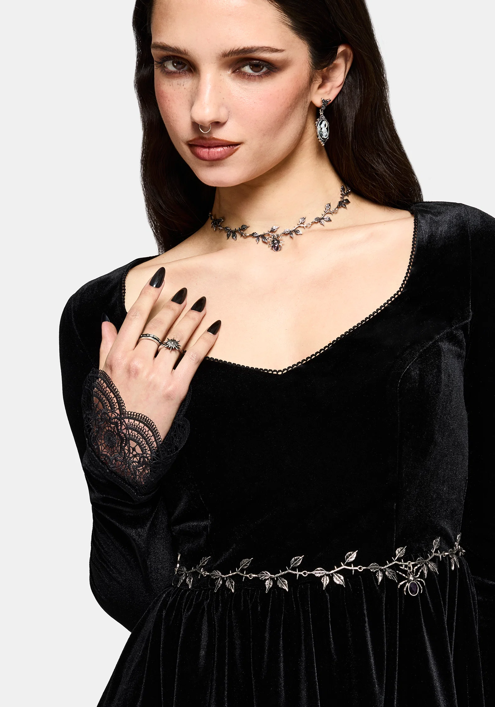 Rosethorn Spider Chain Belt - Image 6
