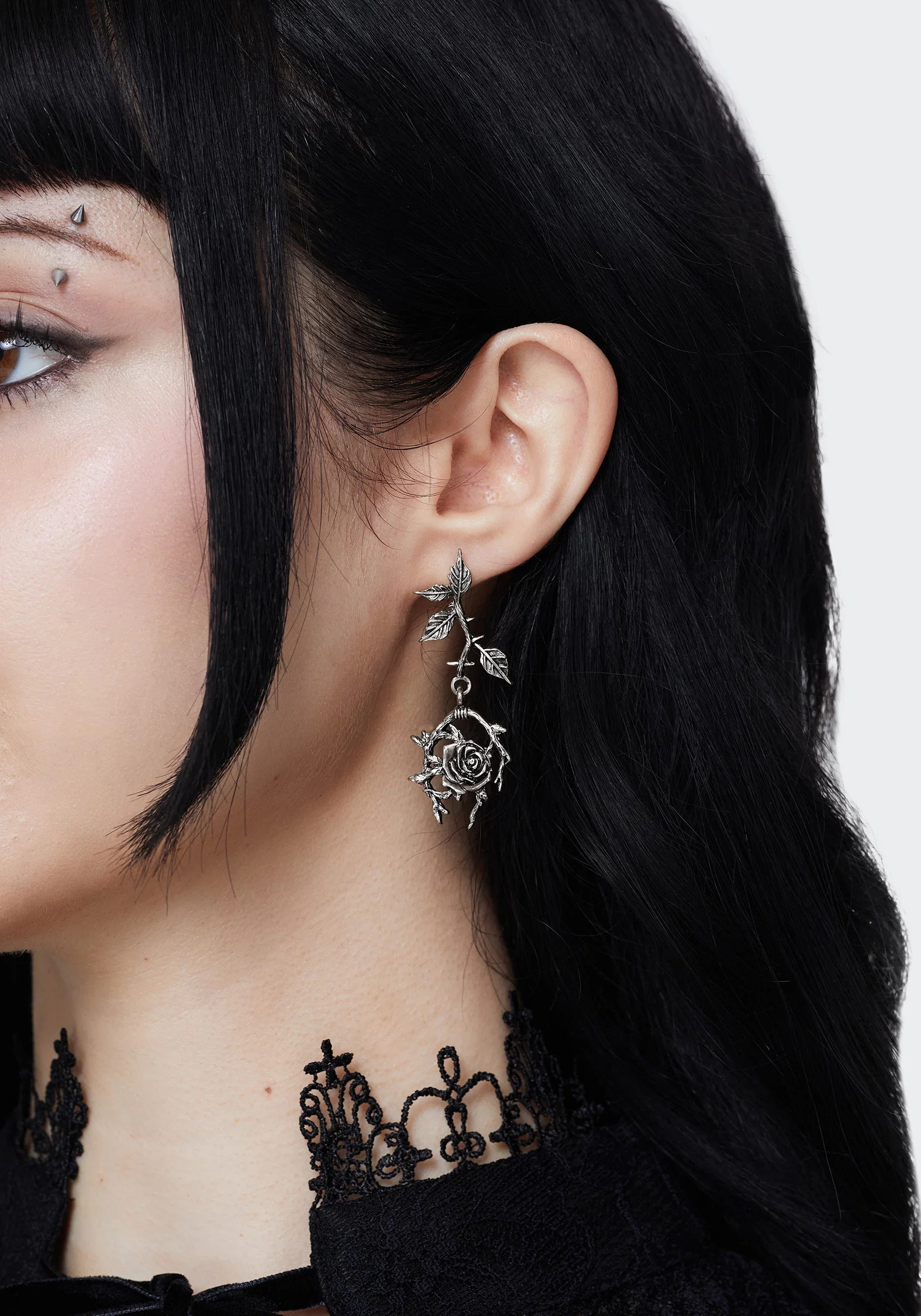 Rosethorn Widow Drop Earrings - Image 7