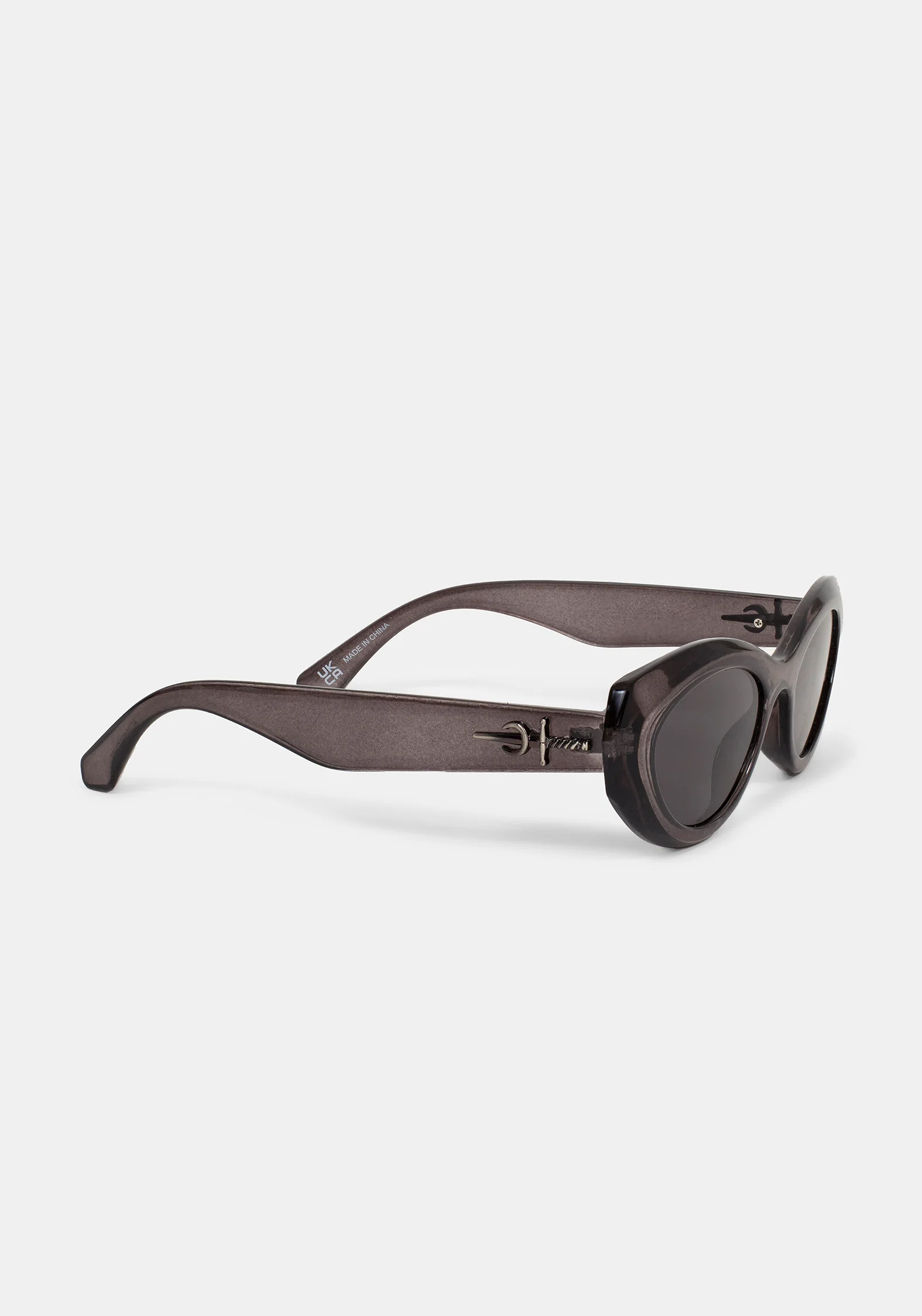 Sabre Dagger Oval Sunglasses - Image 6