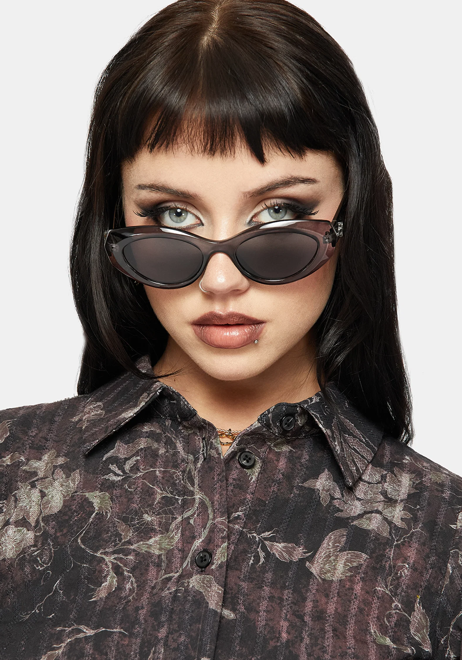 Sabre Dagger Oval Sunglasses - Image 7