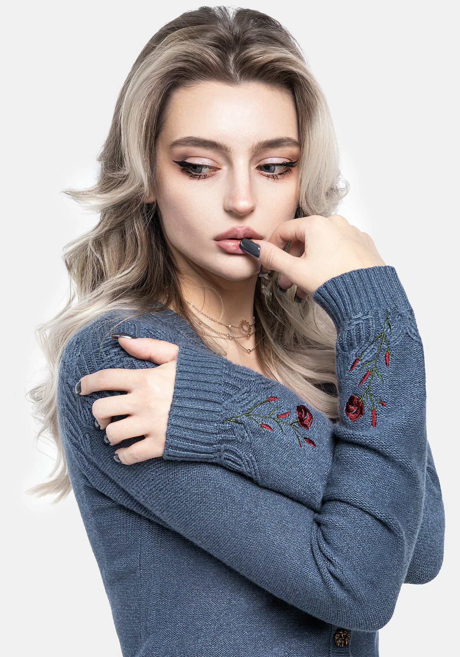 Selenia Moth Embroidered Cable Twist Knit Cardigan - Image 5