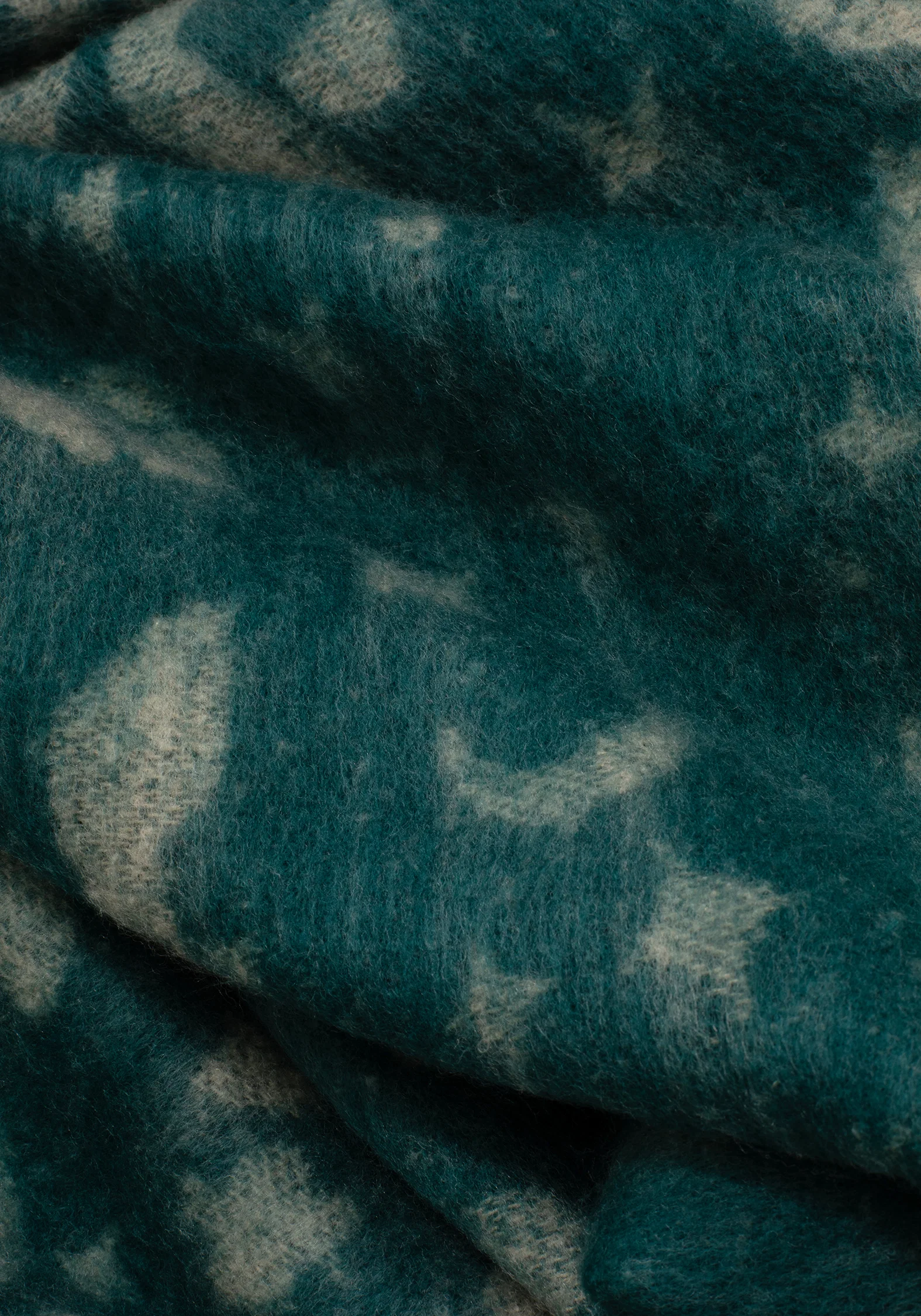 Seraphyx Snake Blanket - Image 6