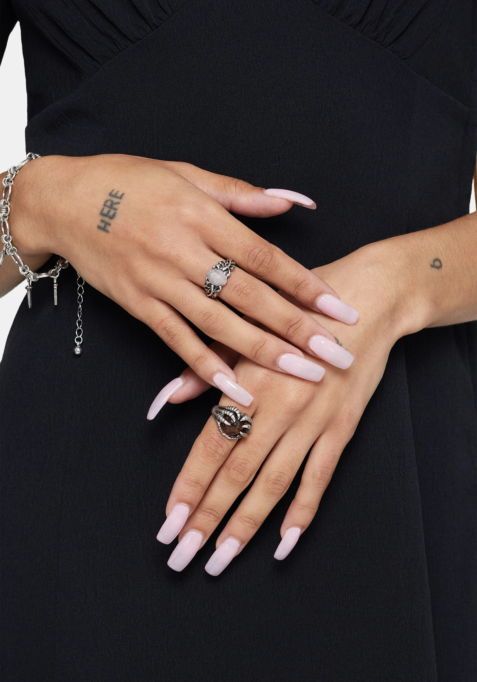 Shadowclaw Chunky Ring Set - Image 4