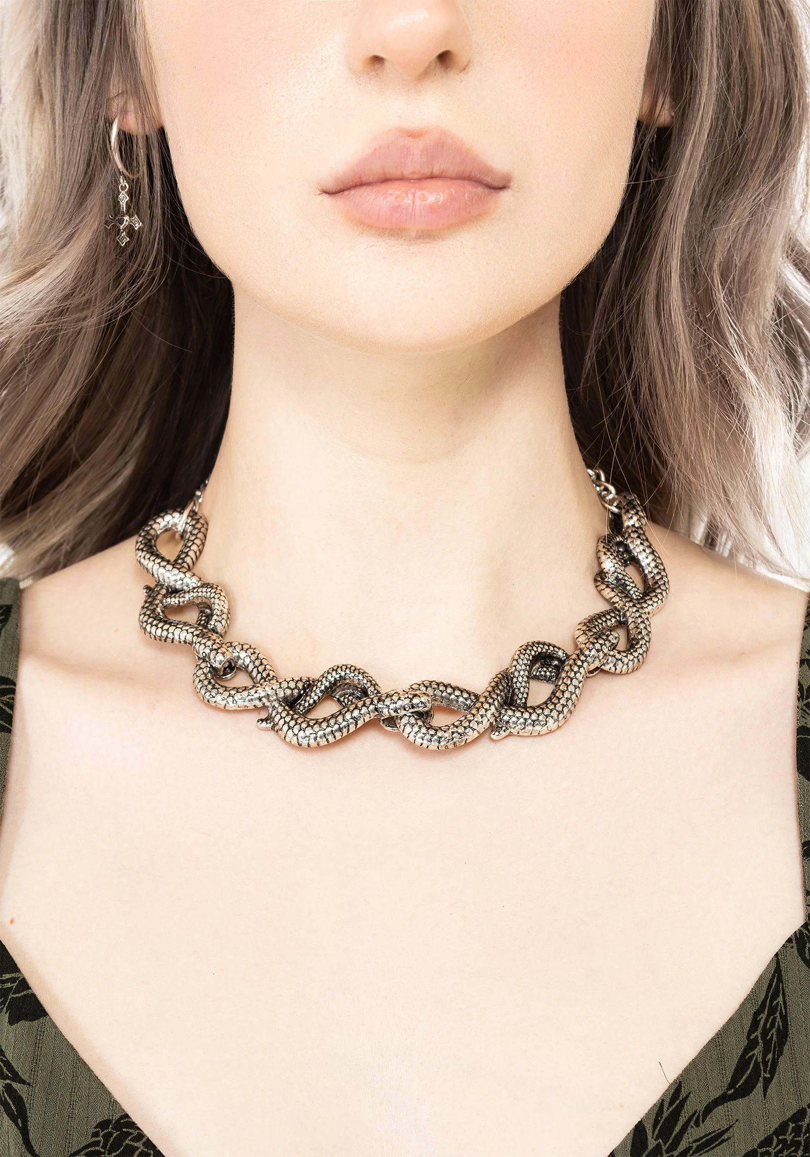 Silas Twisted Snake Choker - Image 3