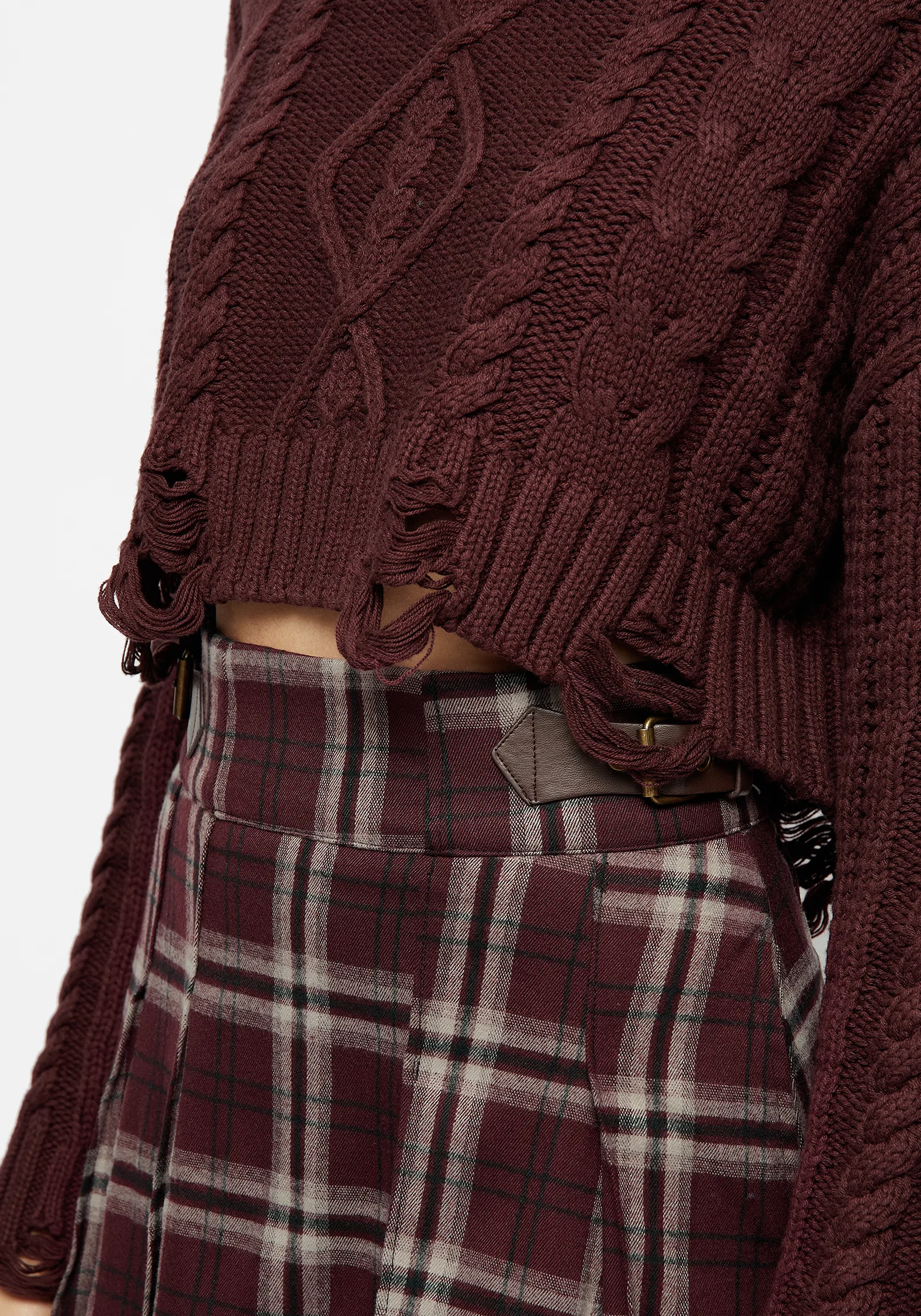 Skulk Distressed Cable Knit Crop Jumper - Image 2