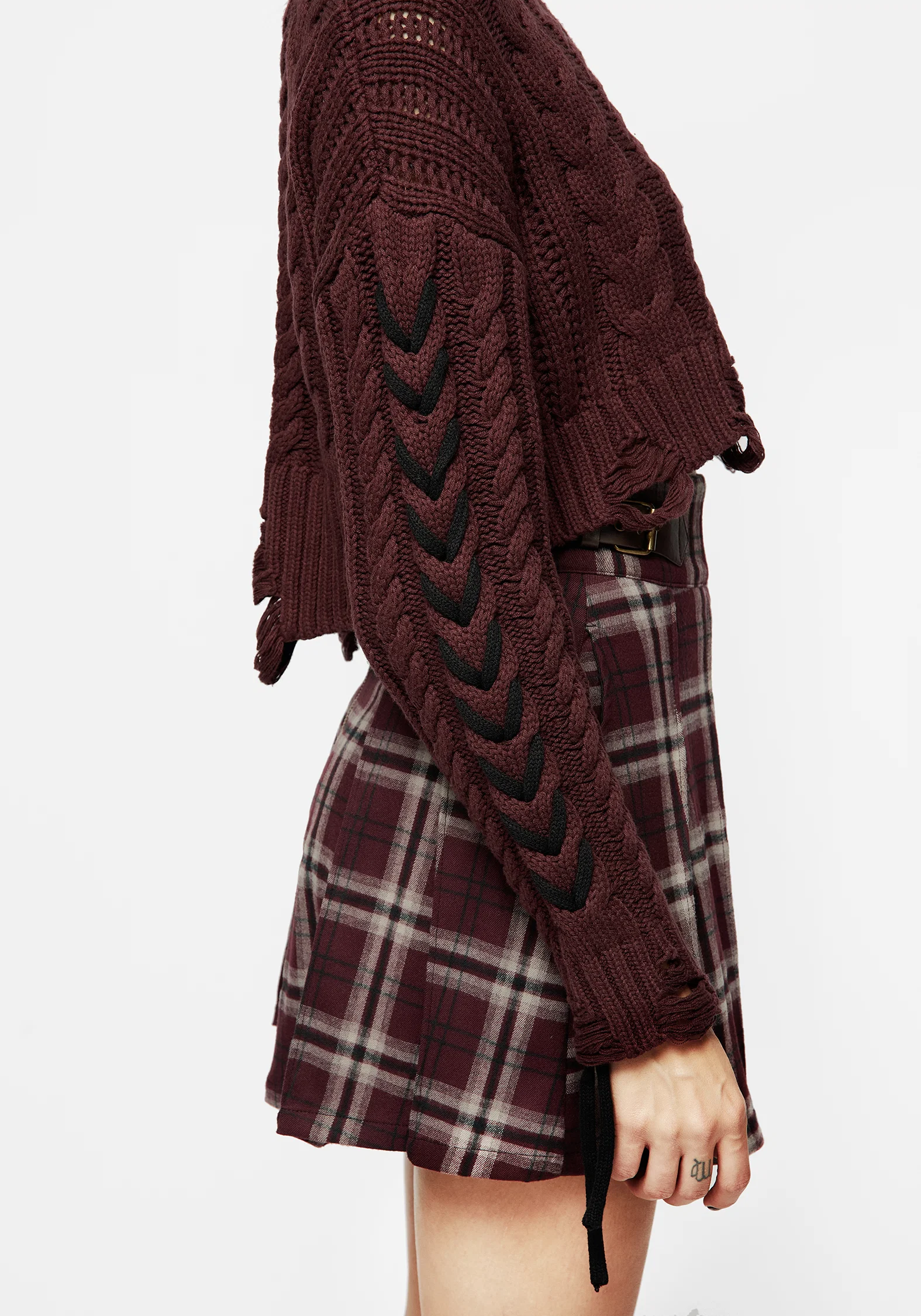 Skulk Distressed Cable Knit Crop Jumper - Image 3