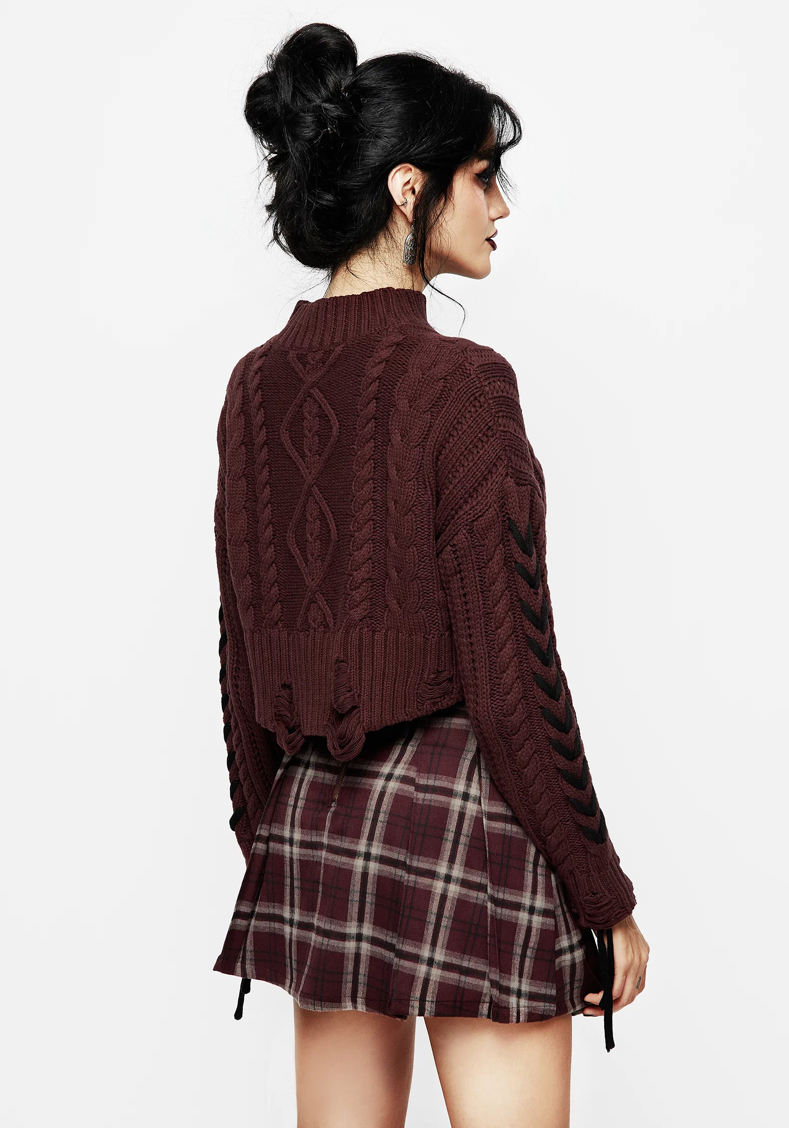 Skulk Distressed Cable Knit Crop Jumper - Image 6