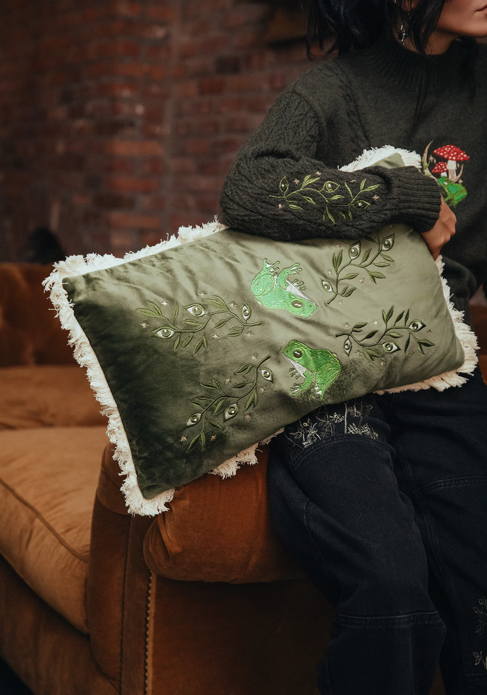 Swamplife Embroidered Velour Rectangle Fringe Cushion - Image 4
