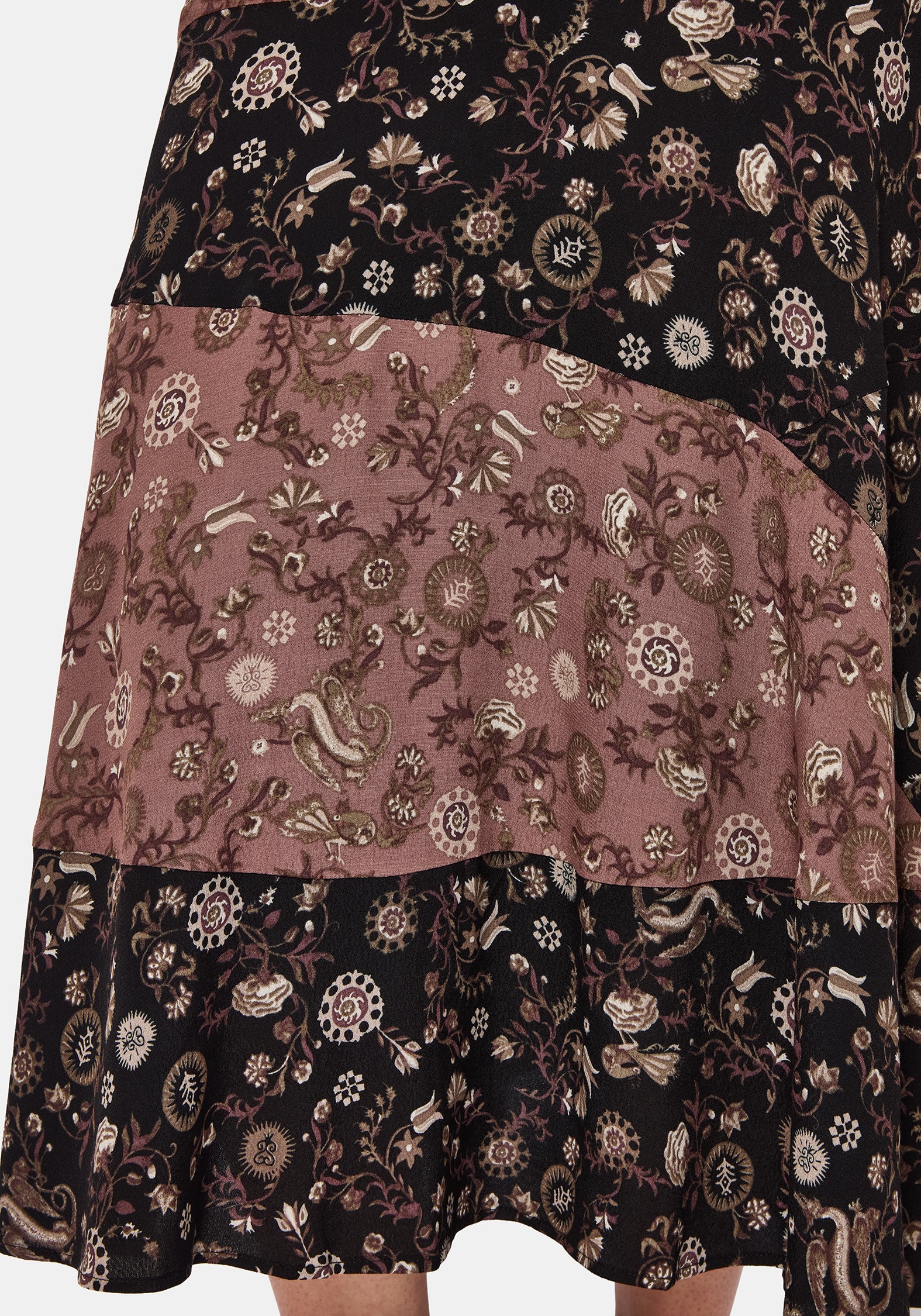 Sylra Ditsy Folk Spliced Midi Skirt - Image 4