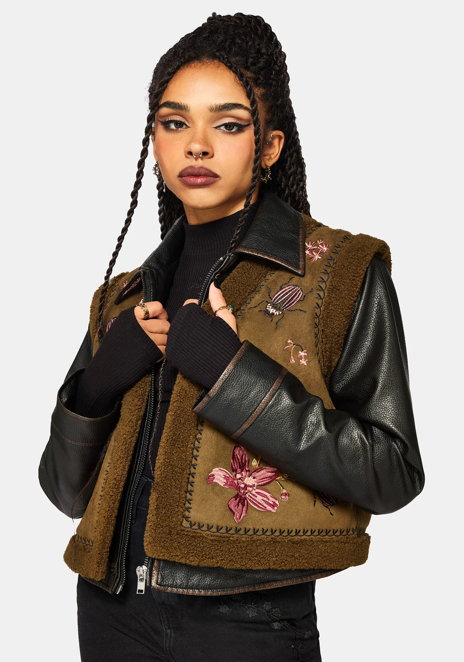 Sylvara Borg Embroidered Bug Gilet - Image 6