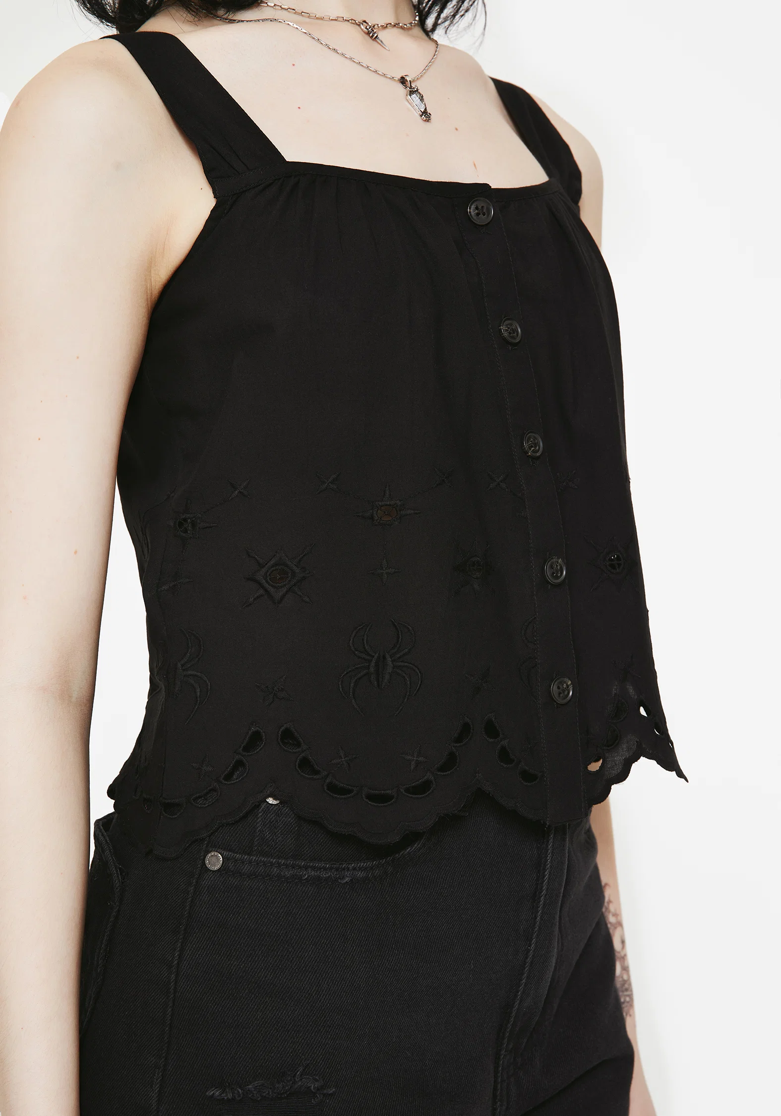 Synthweb Cotton Broderie Hem Cami Top - Image 2