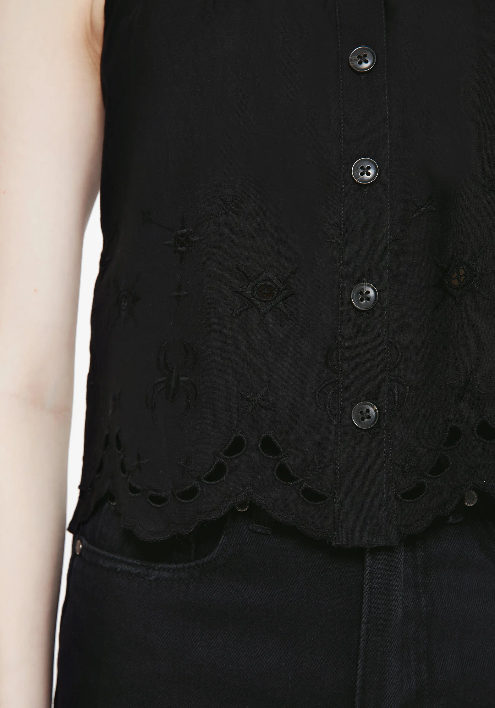 Synthweb Cotton Broderie Hem Cami Top - Image 6