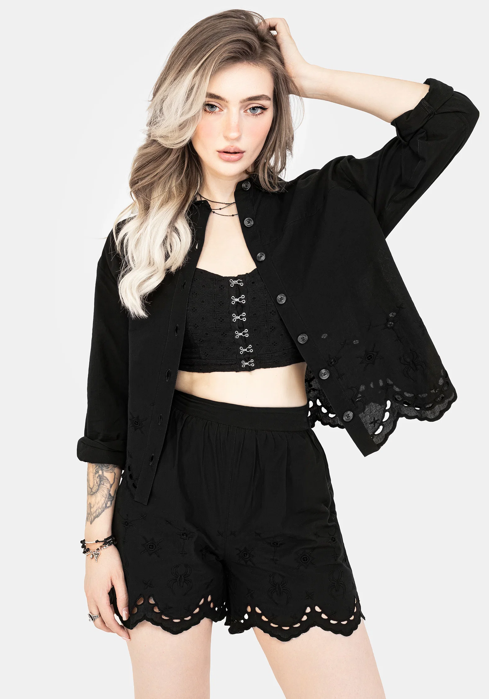 Synthweb Cotton Broderie Hem Shirt - Image 7