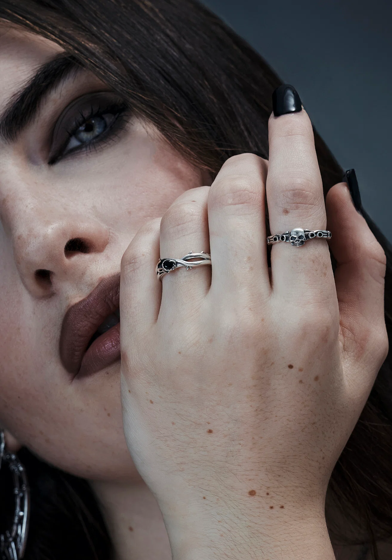 Teara Skull Sterling Silver Black Spinel Ring - Image 4