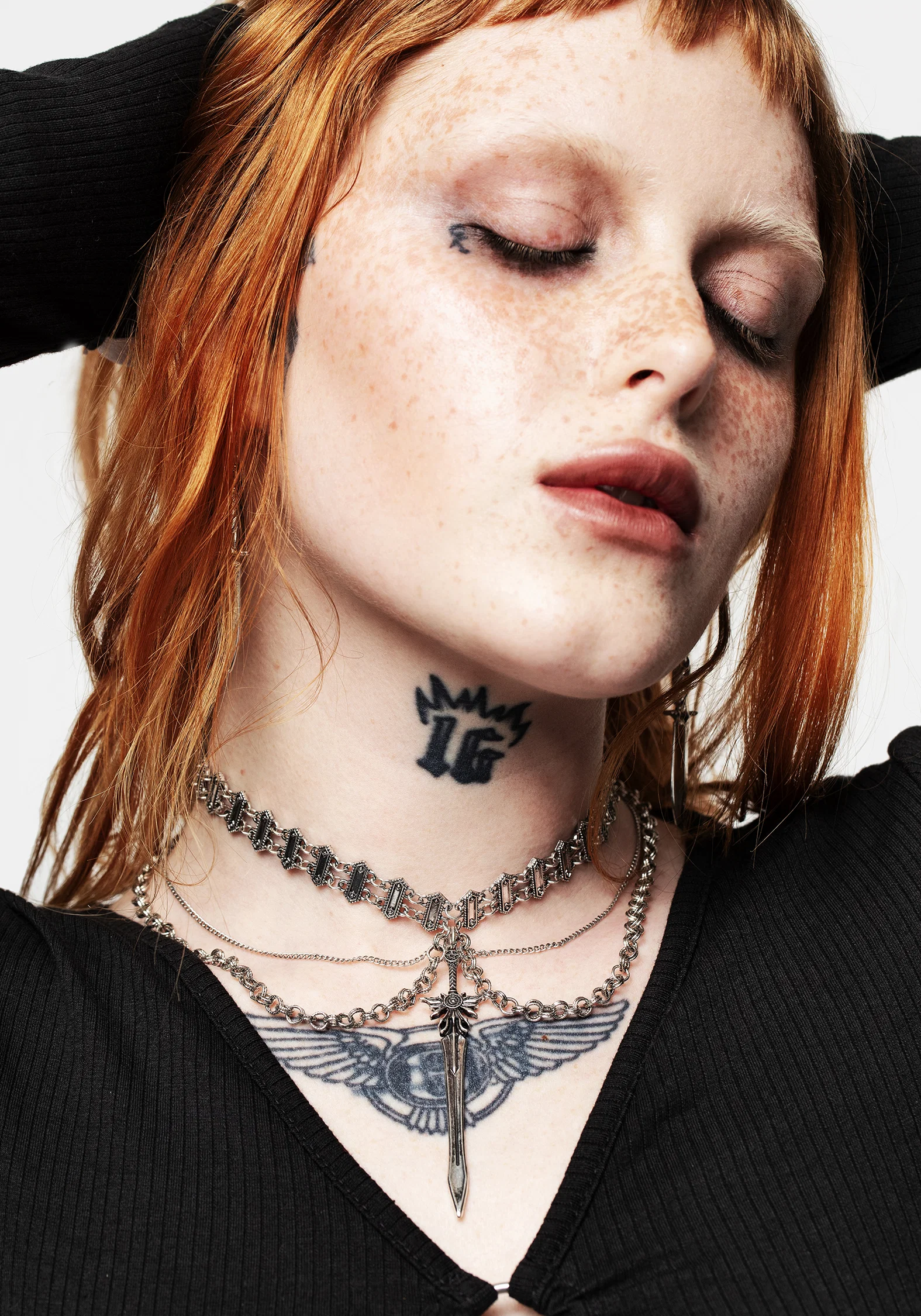 Tempo Layered Chain Choker Necklace - Image 6