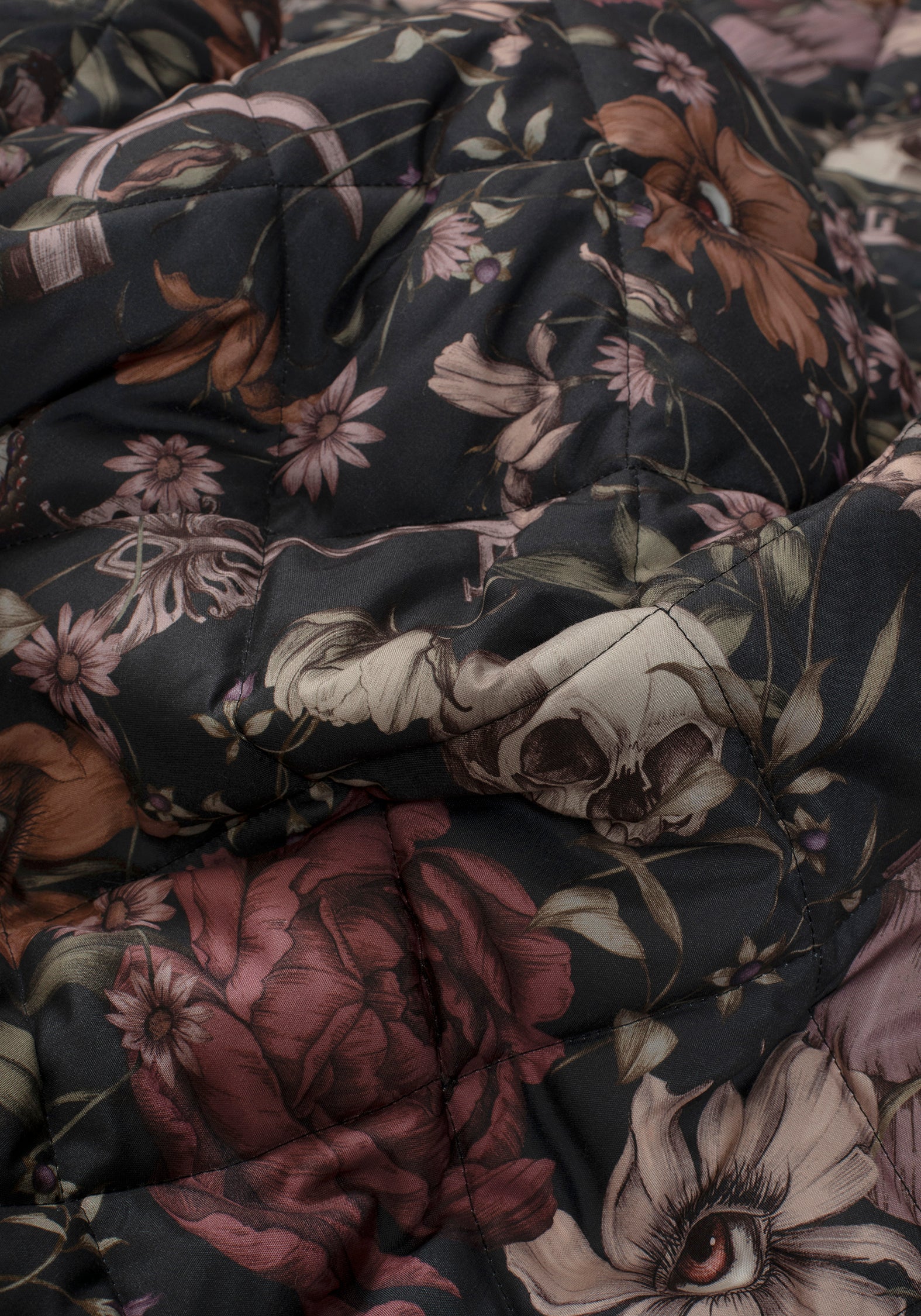 Triple Goddess Quilted Throw - Image 5