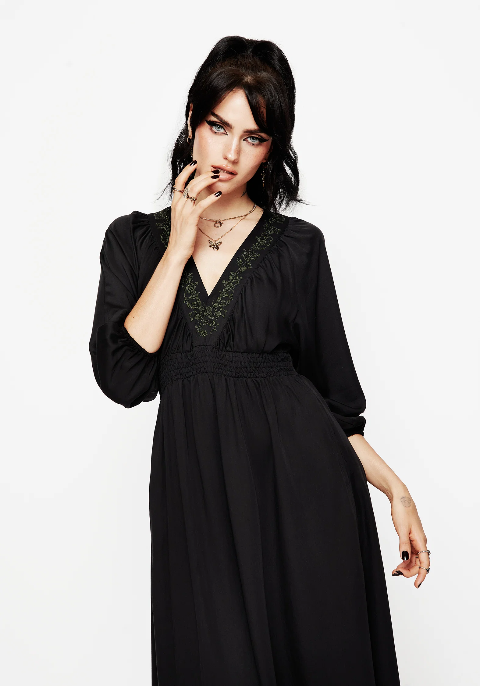 Veil Floral Embroidered Batwing Midaxi Dress - Image 4