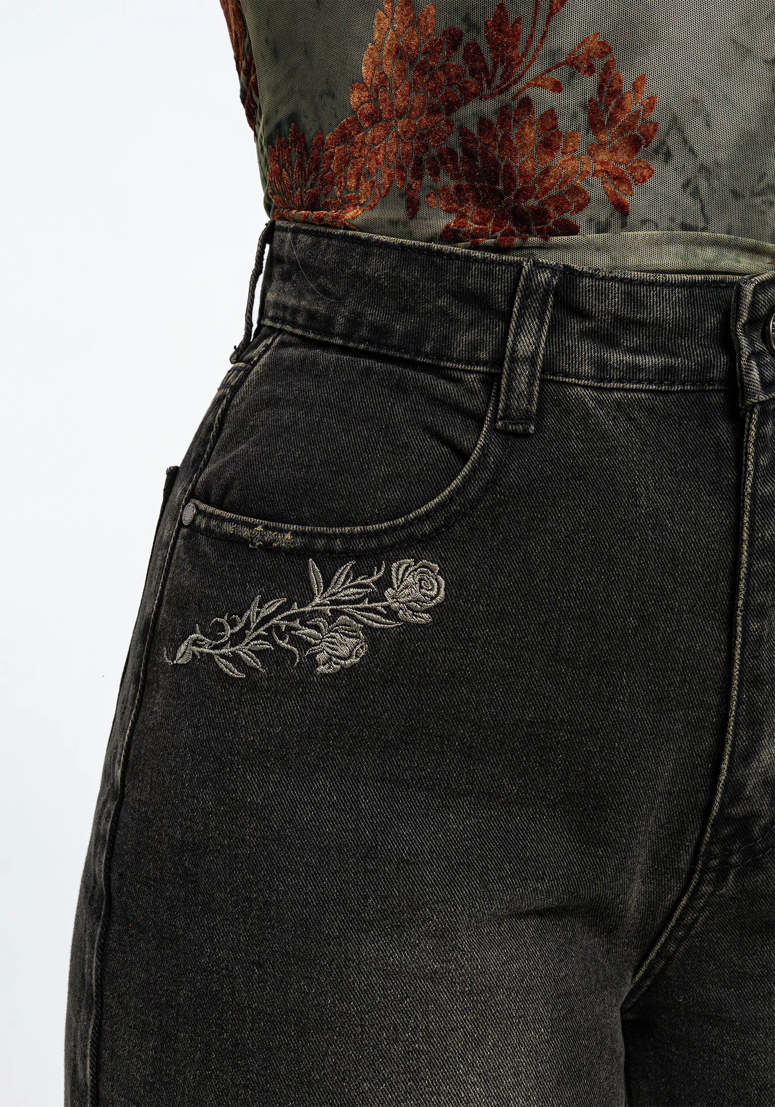 Veltha Floral Embroidered Denim Barrel Leg Jeans - Image 7