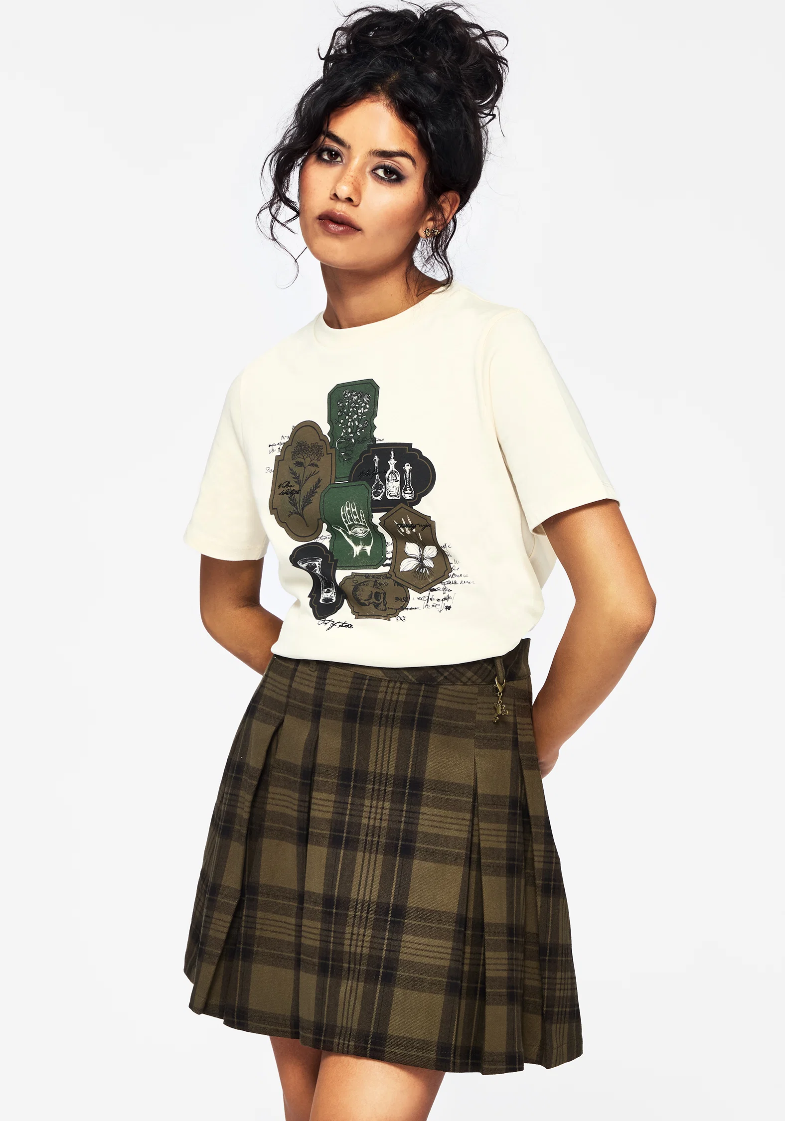 Wicce Stamp Graphic Short Sleeve T-Shirt - Image 4