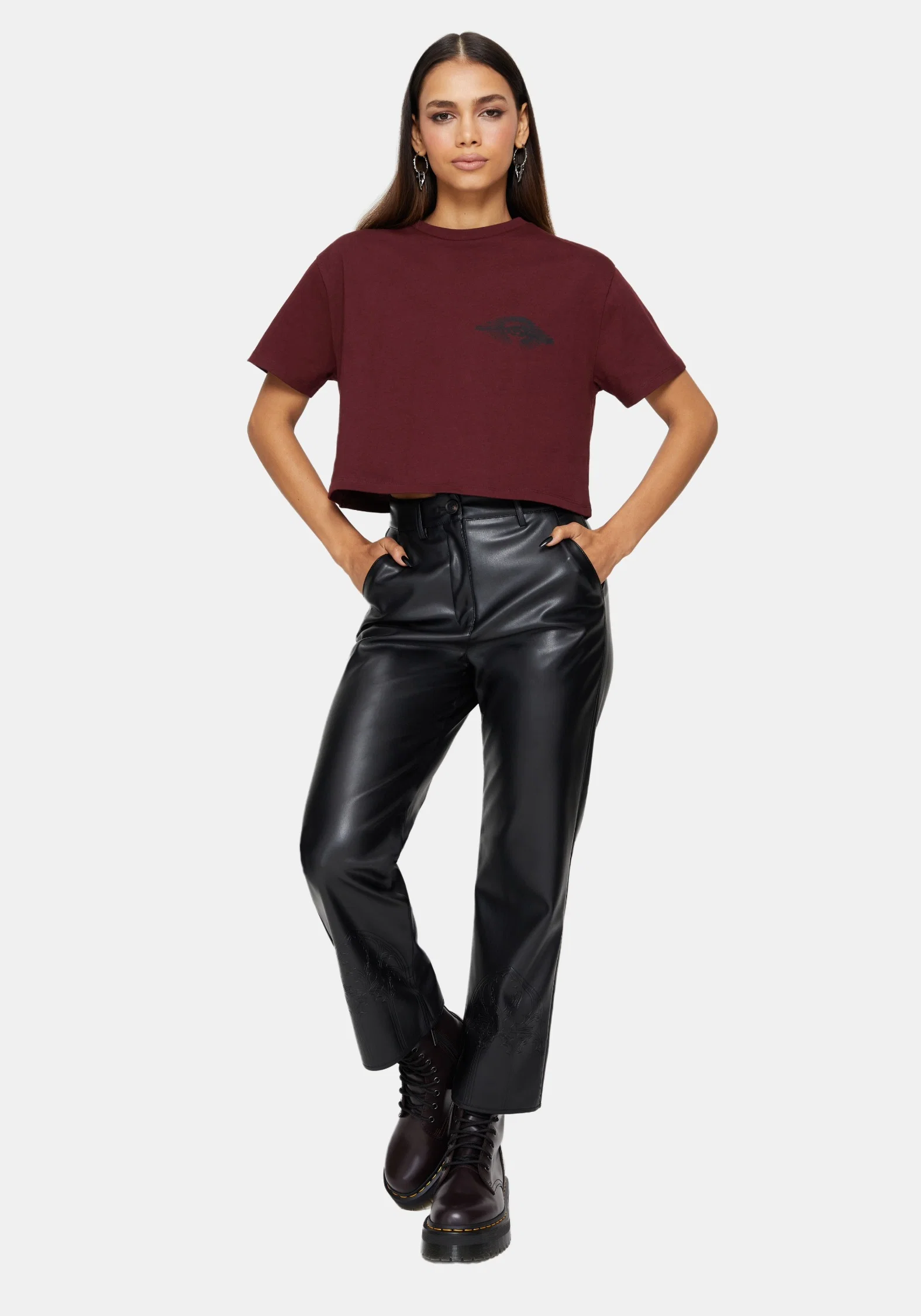 Xove Medieval Graphic Boxy Crop Cotton T-Shirt - Image 4